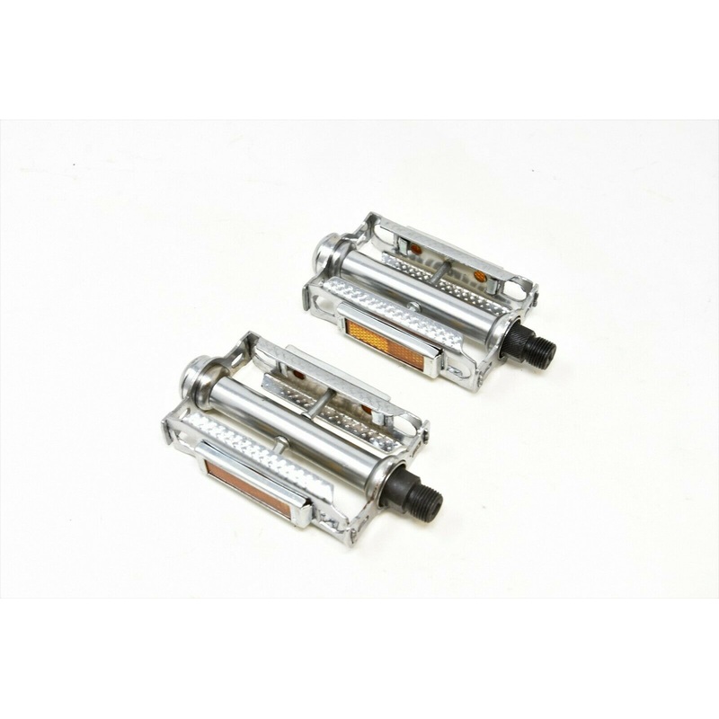 Traditional 9-16 Type Steel Chrome Pedals