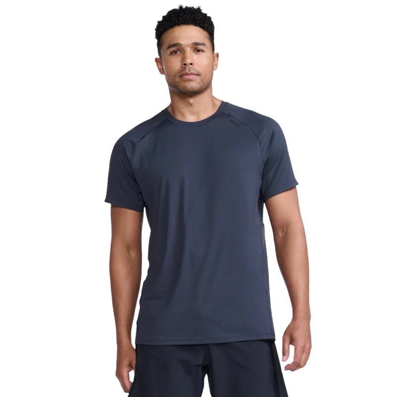 2XU MR7158A Motion Tee India Men’s Running T-Shirt (Ink/Black)