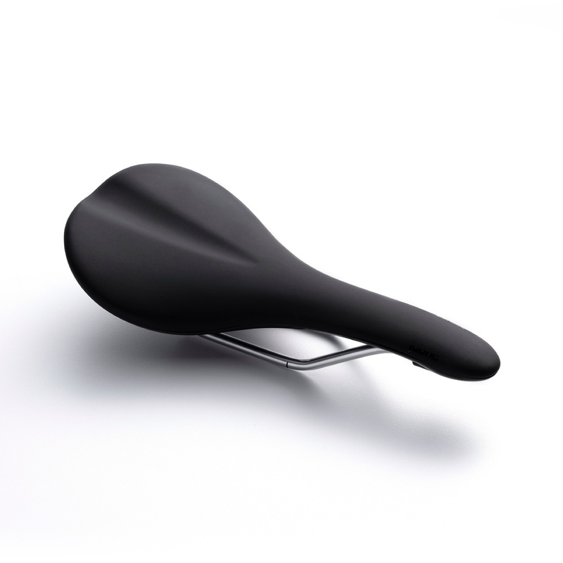 Fabric Scoop Race Flat Ti Saddle [FSD-11]