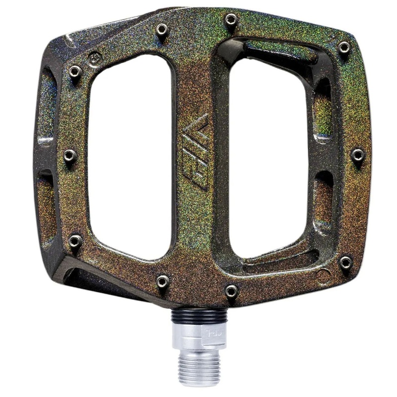 DMR V-12 Pedals 9/16 – Galaxy